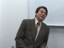 対談中の湯本所長